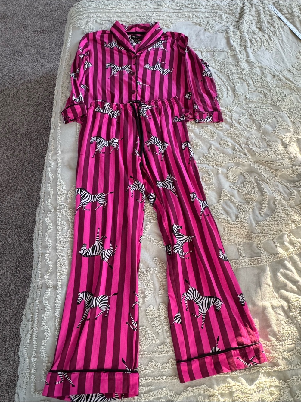 Room Service Women’s Small Pink Zebra Stripe Pajama Set Button Down Lounge - Picture 8 of 14